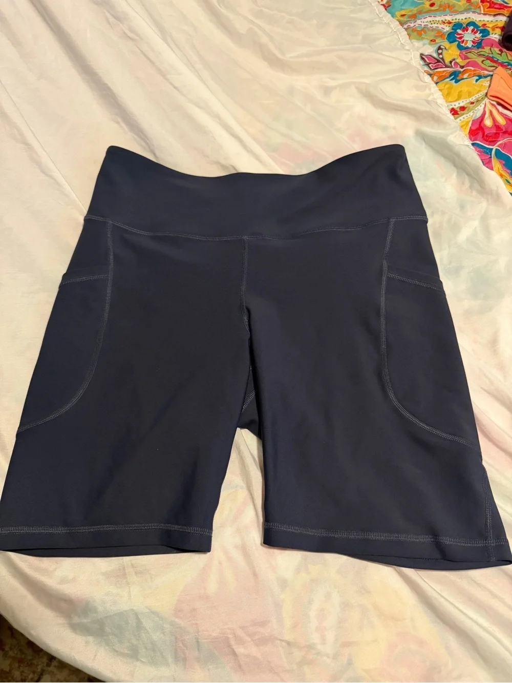 Old Navy Navy High-Rise Bike Shorts with Side Pockets - Picture 1 of 3